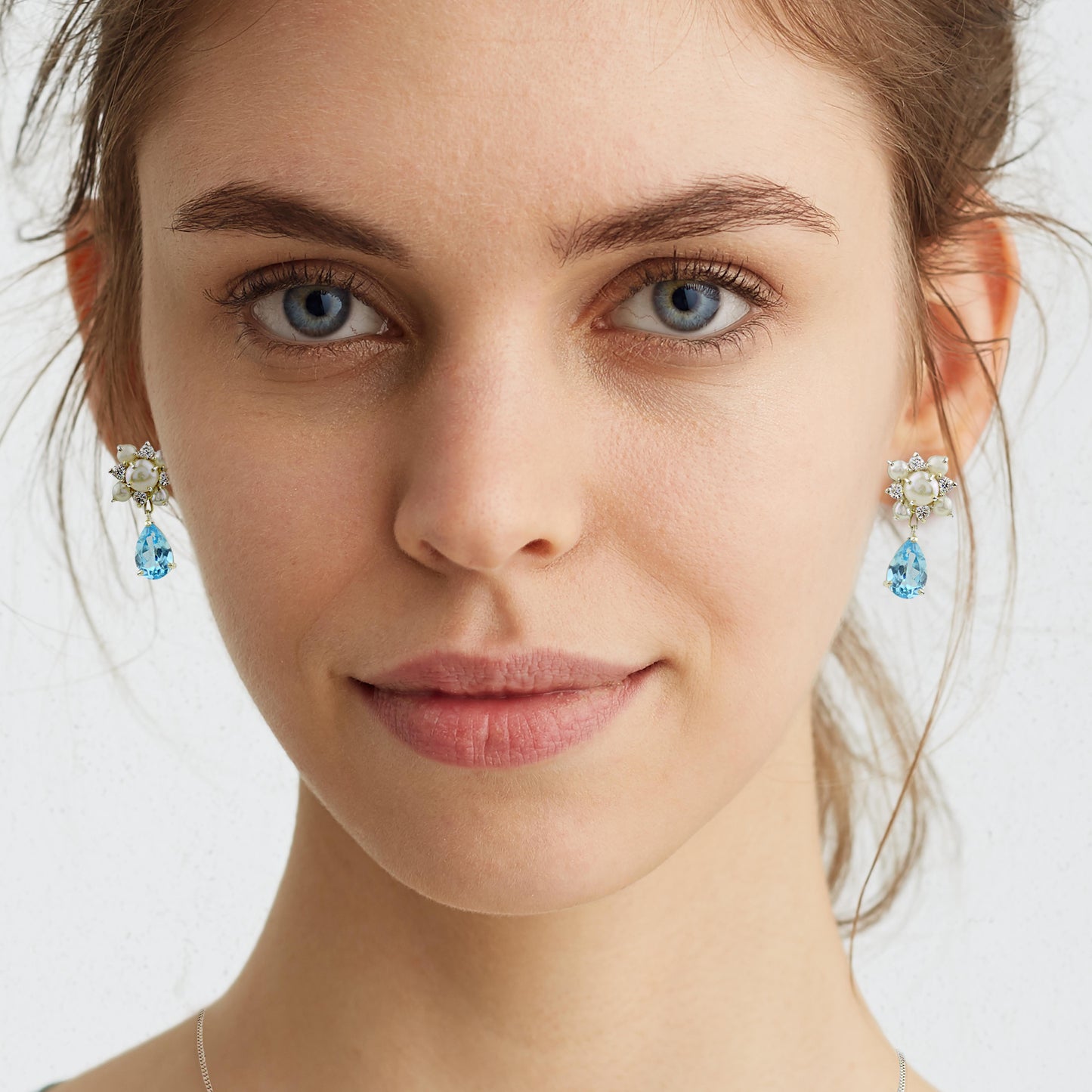 Örhängen med Topas och Pärlor